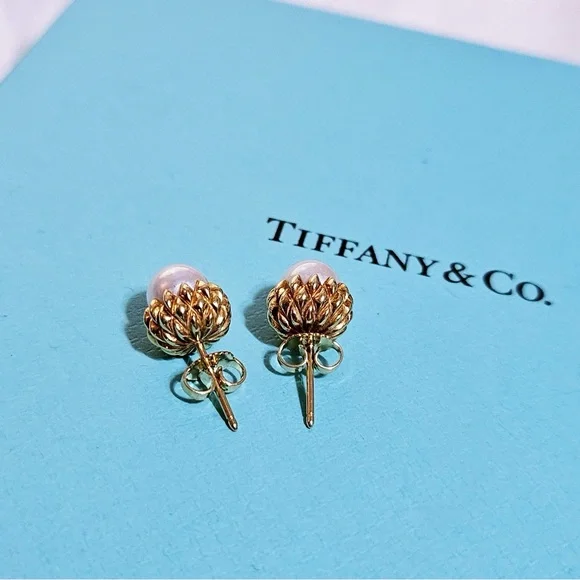🎊SOLD🎊Tiffany & Co 18k Schlumberger Acorn 7mm Freshwater Pearl Stud Earrings - Picture 3 of 6